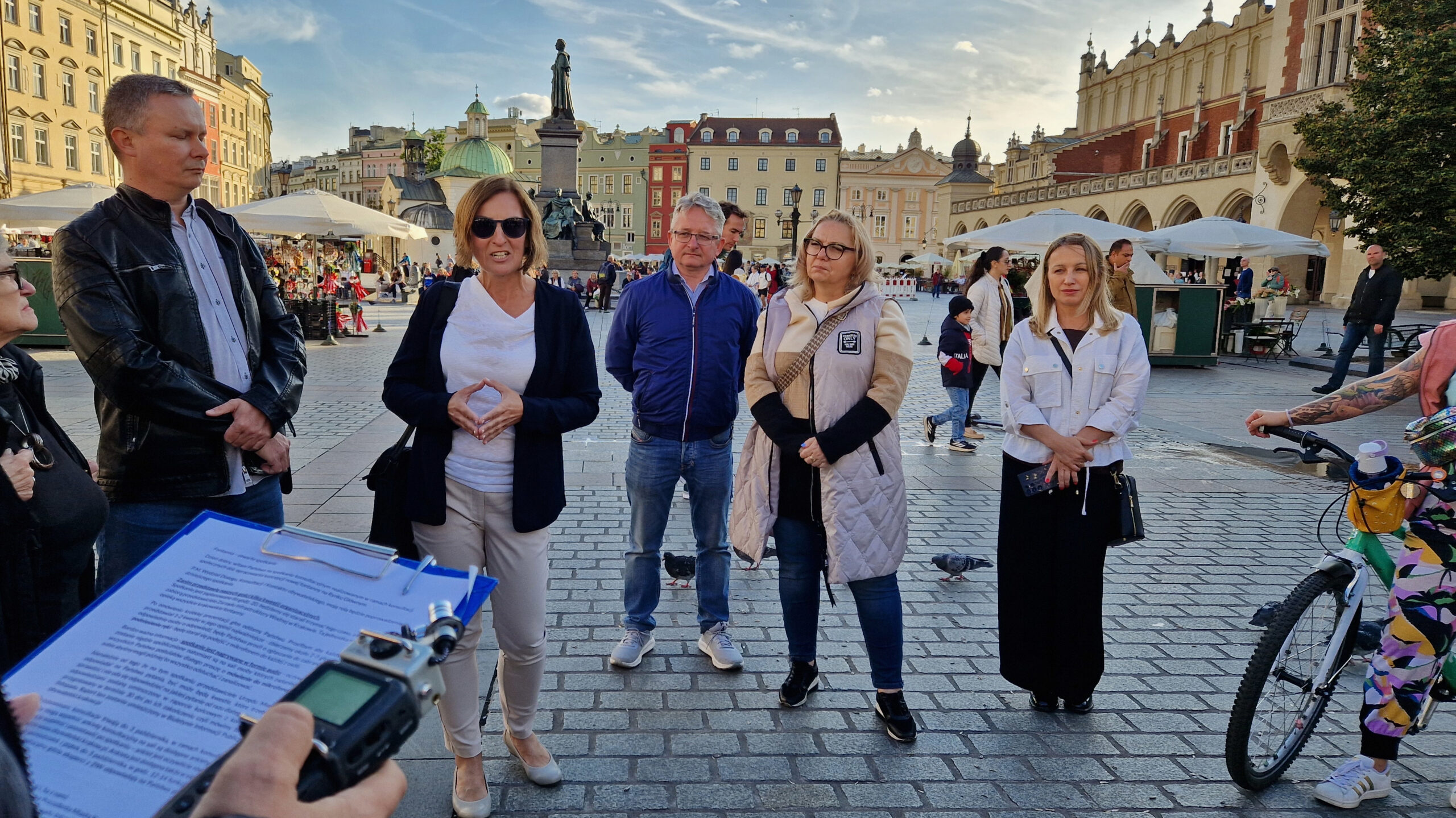 Spacer badawczy oraz otwarte spotkanie konsultacyjne przy Fontannie „Kryształ”
