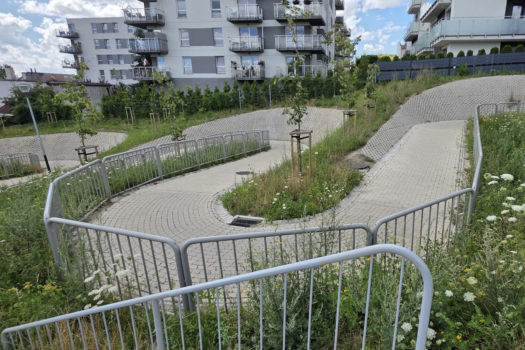 Zbiornik retencyjny na ul. Kuźnicy Kołłątajowskiej – Zarząd Infrastruktury Wodnej przejmuje utrzymanie