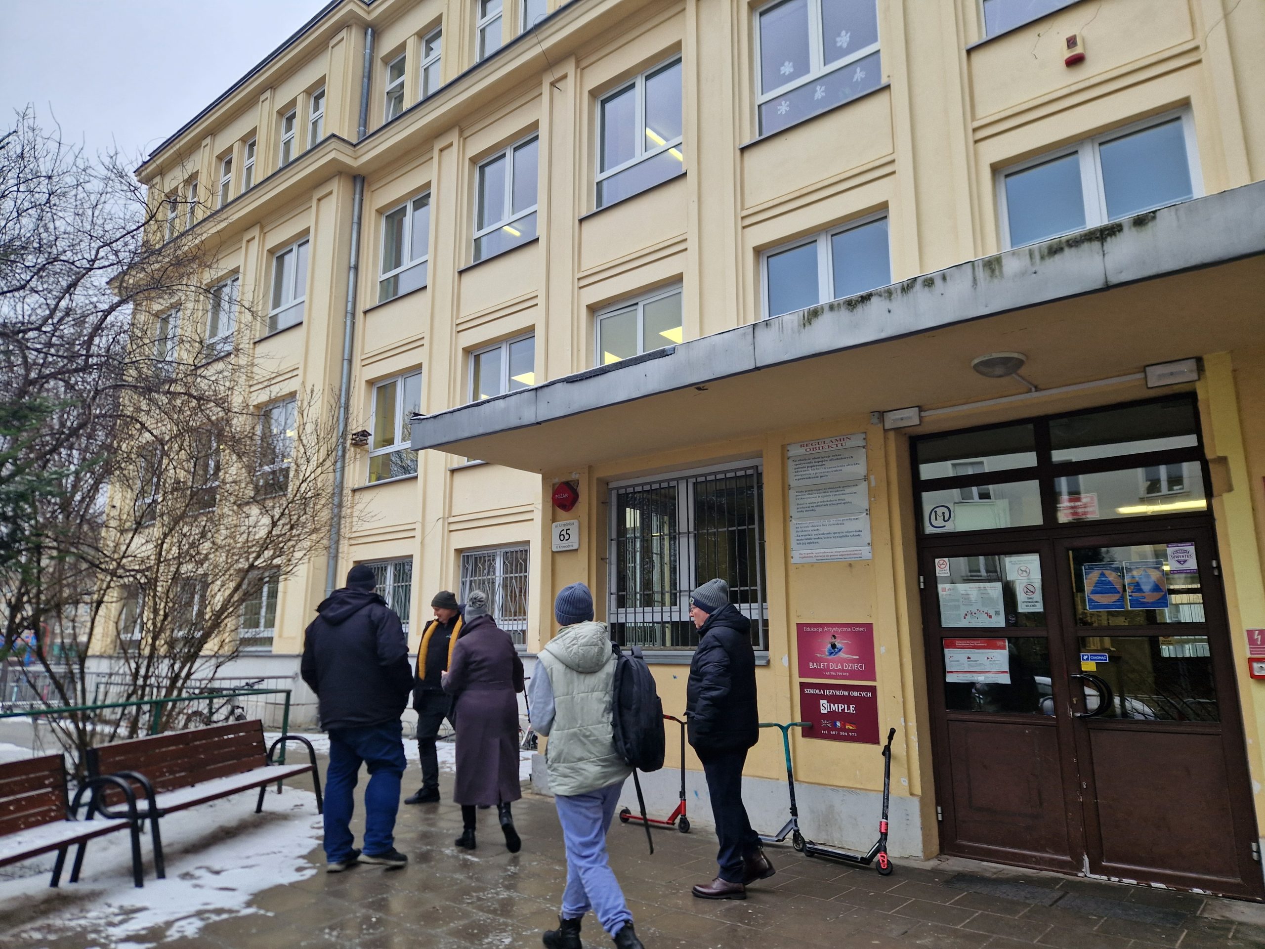 Mały ogród w&nbsp;ramach BO, wielka sprawa. Rusza projektowanie ogrodu deszczowego przy szkole na&nbsp;Krowodrzy.