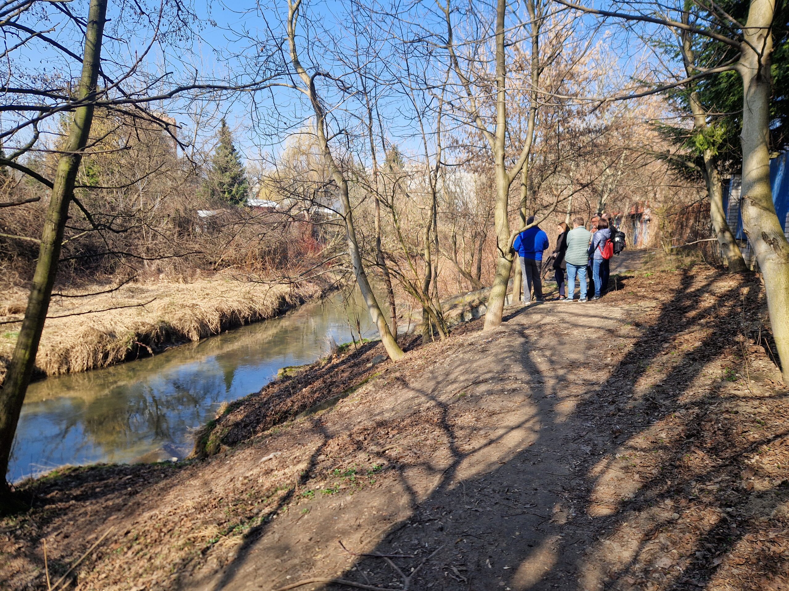 Kiedy mapy spotykają rzeczywistość – pierwsza wizja lokalna przy kanale ulgi